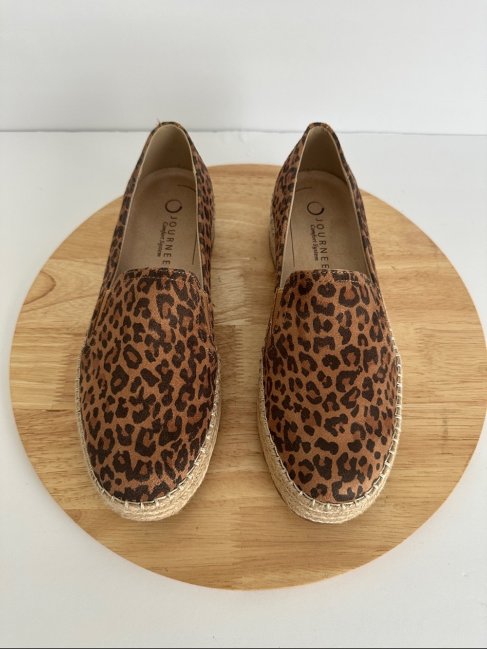 Journee collection catalina leopard